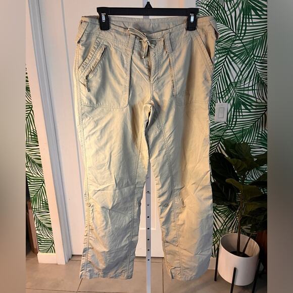 The North Face Women’s Tan Nylon Utility Pants size 8 - Picture 9 of 11